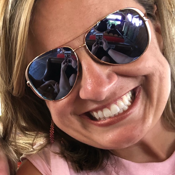 Meet your Posher, Ashleigh - Picture 1 of 1